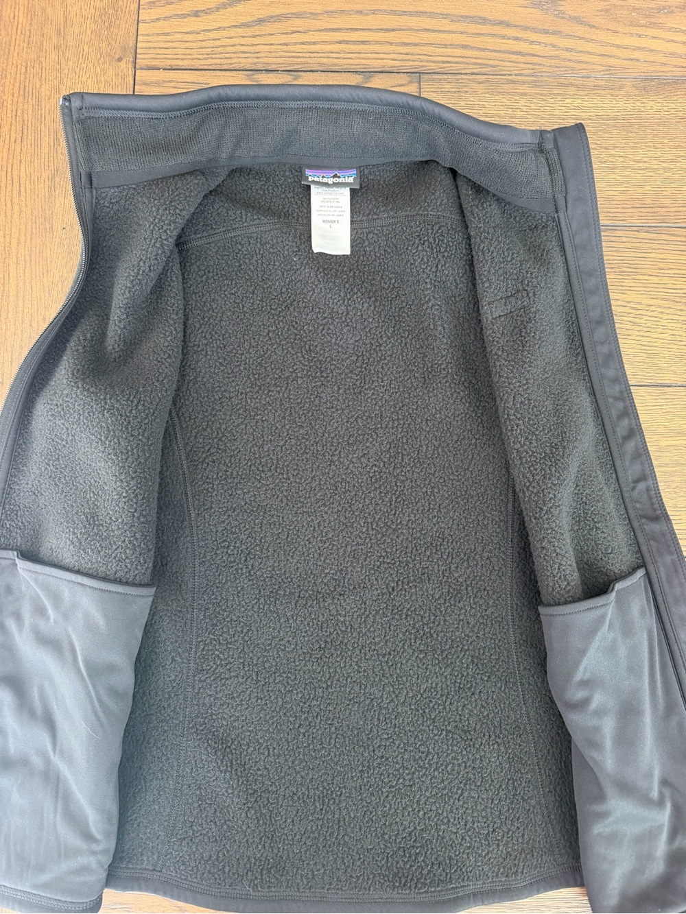Patagonia Women's Better Sweater Full-Zip Fleece Vest - Black (Size L) - Picture 3 of 8